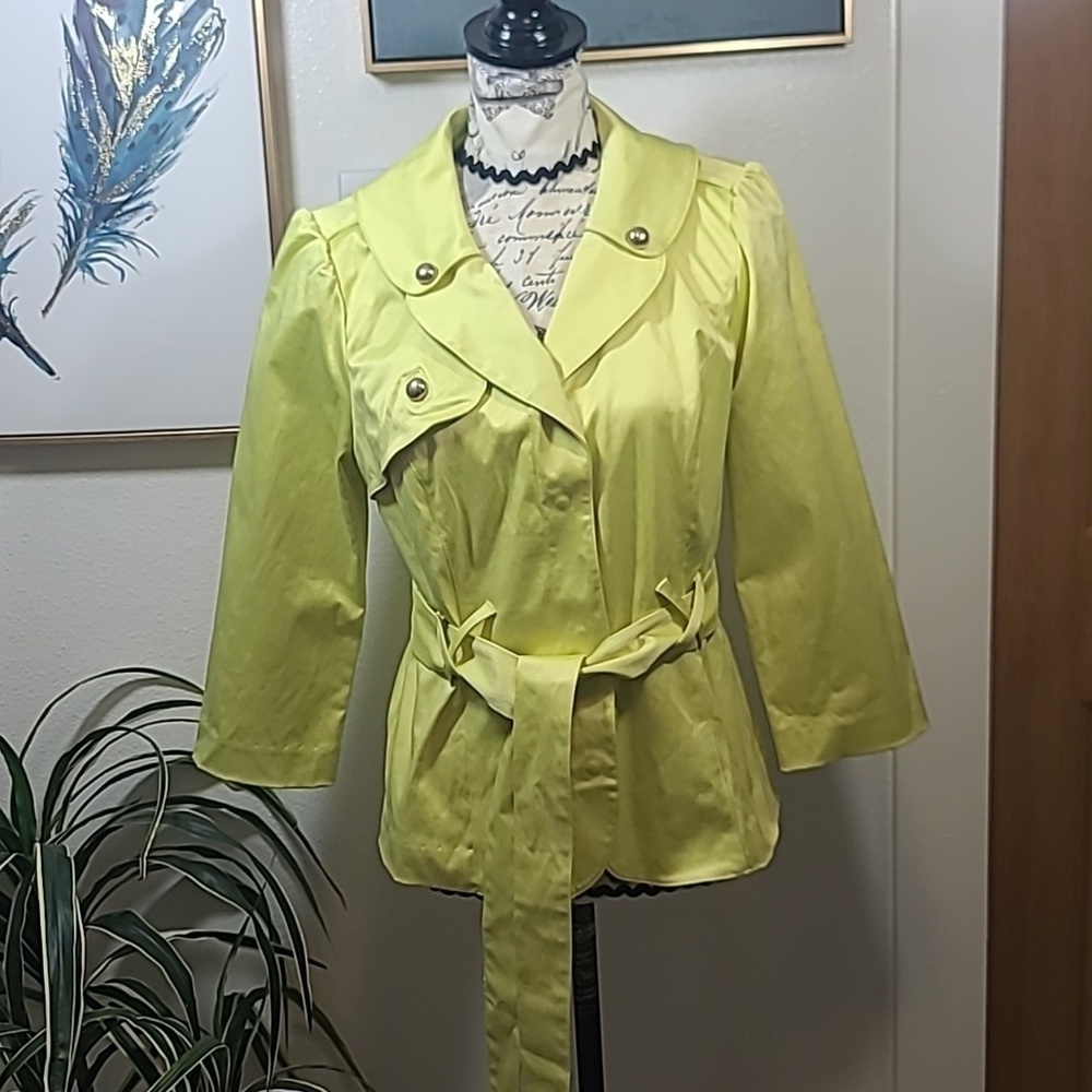 SIMPLY Chloe Dao satin button front jacket